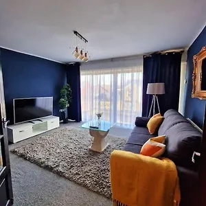 Stunning Gem Detached With Drive Holiday home Sheffield